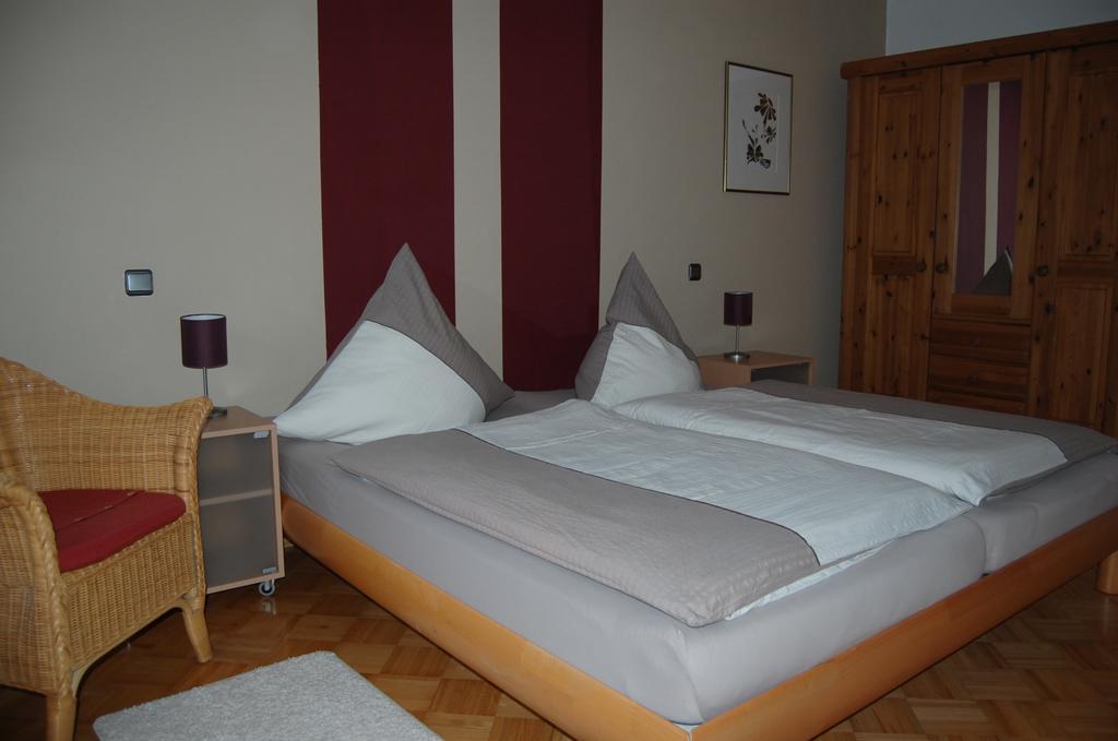 Ferienhaus Ginsterbluete Шляйден Номер фото